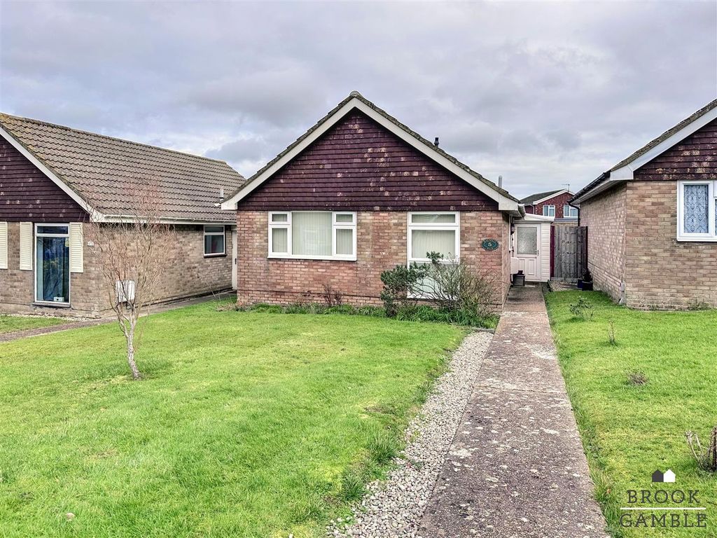 Property photo 1 of 13 01323 438506