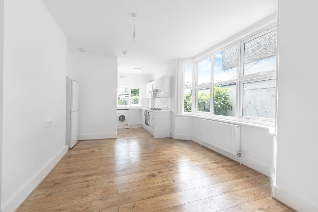 Property photo 3 of 6 474833 (3)