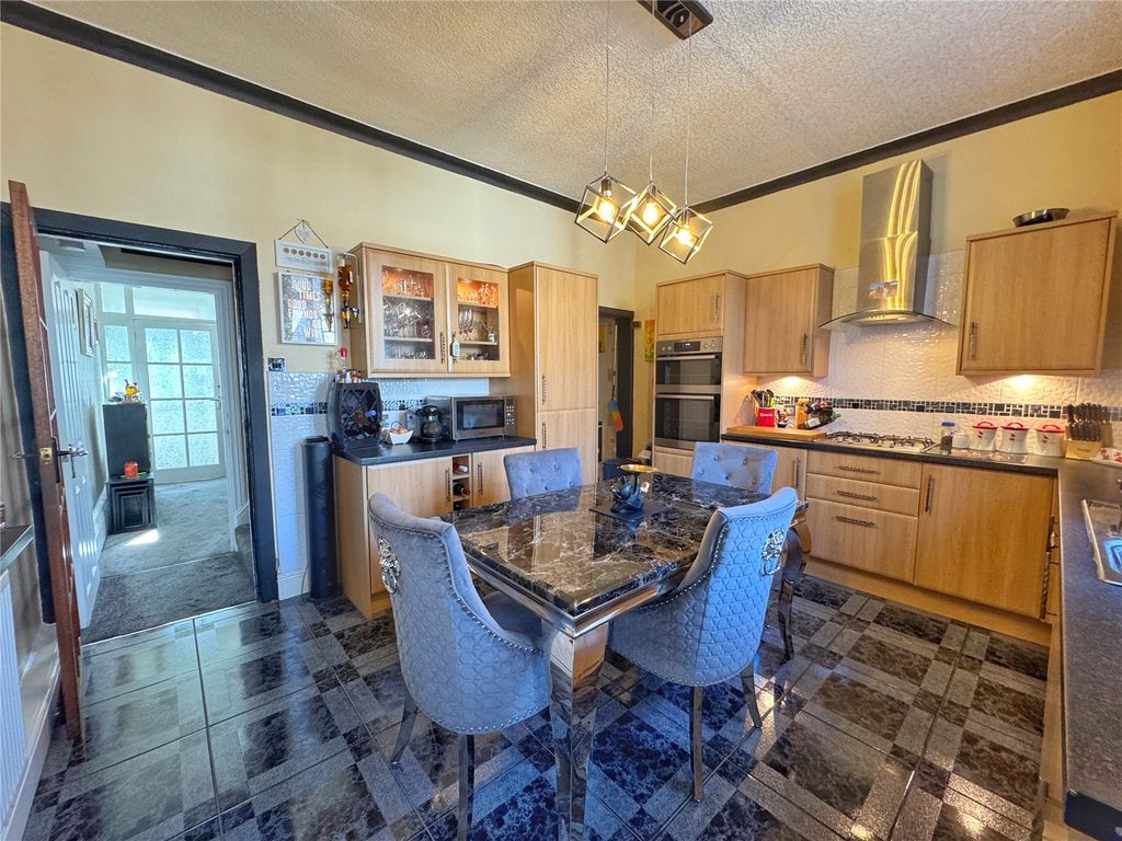 Property photo 3 of 16 Picture No. 30