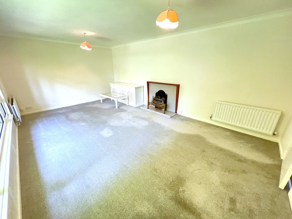 Property photo 2 of 12 Living Room