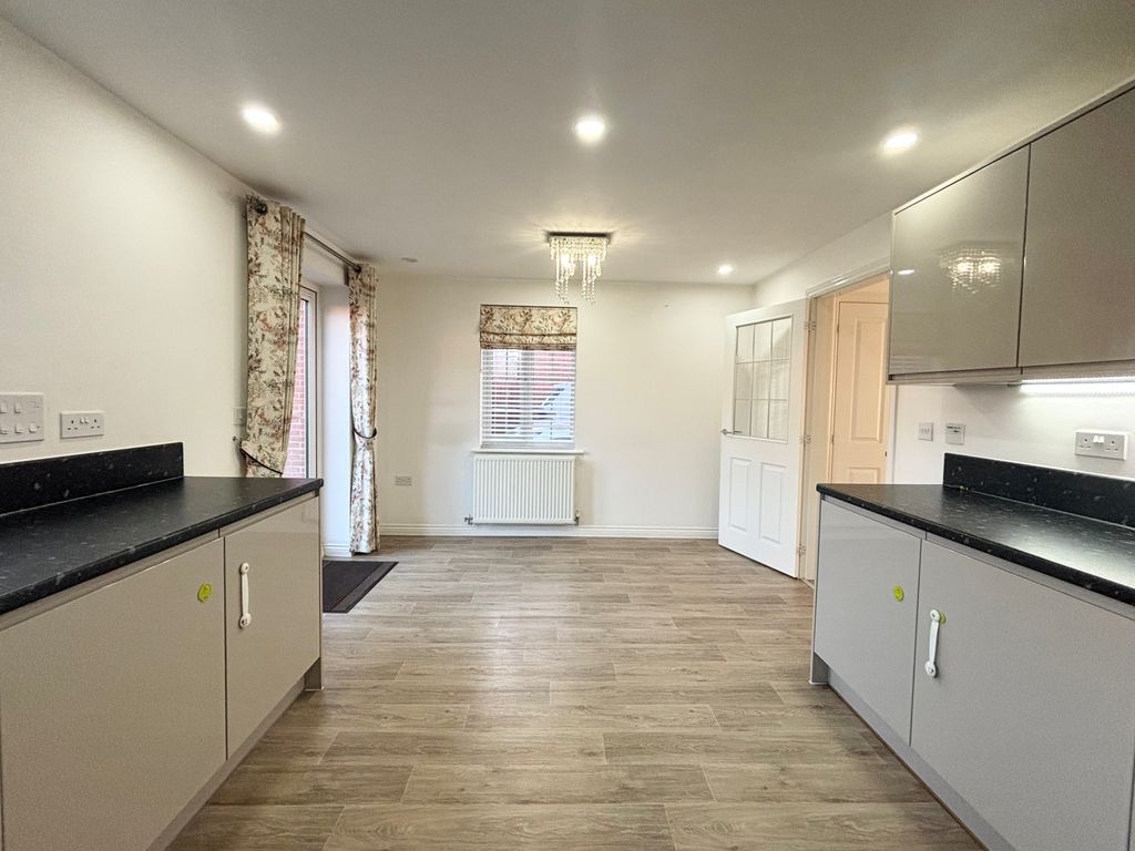 Property photo 3 of 12 Image