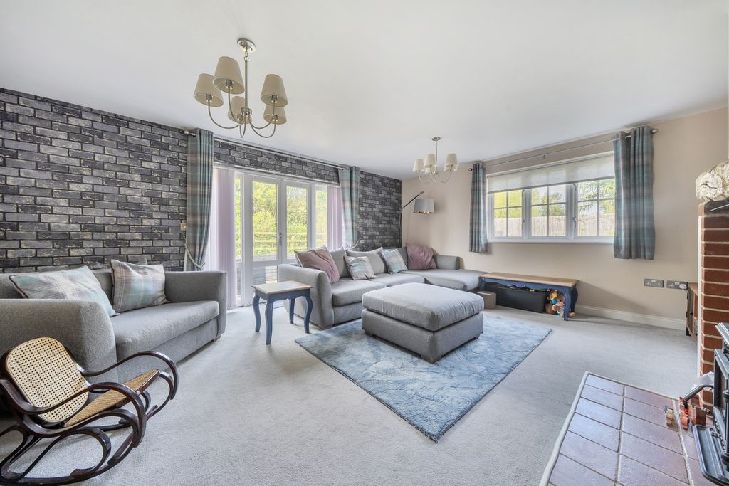 Property photo 3 of 22