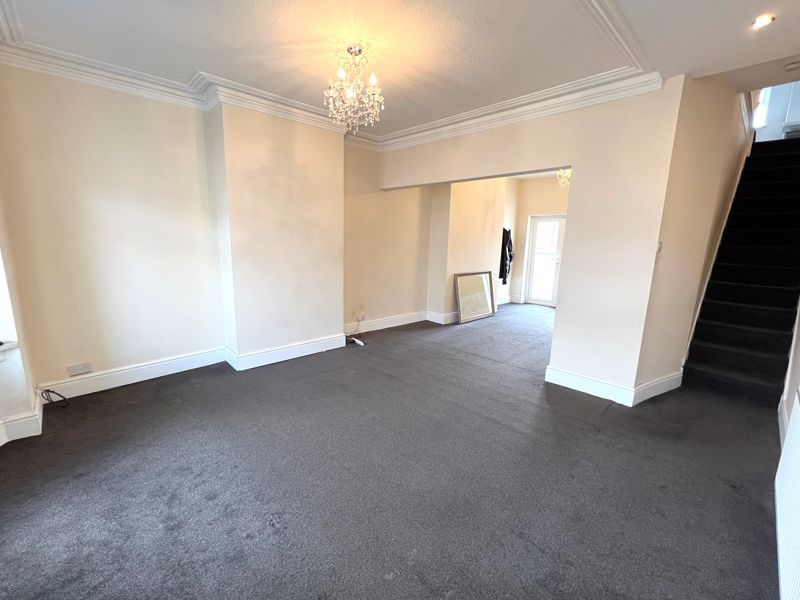 Property photo 2 of 9 Photo 8