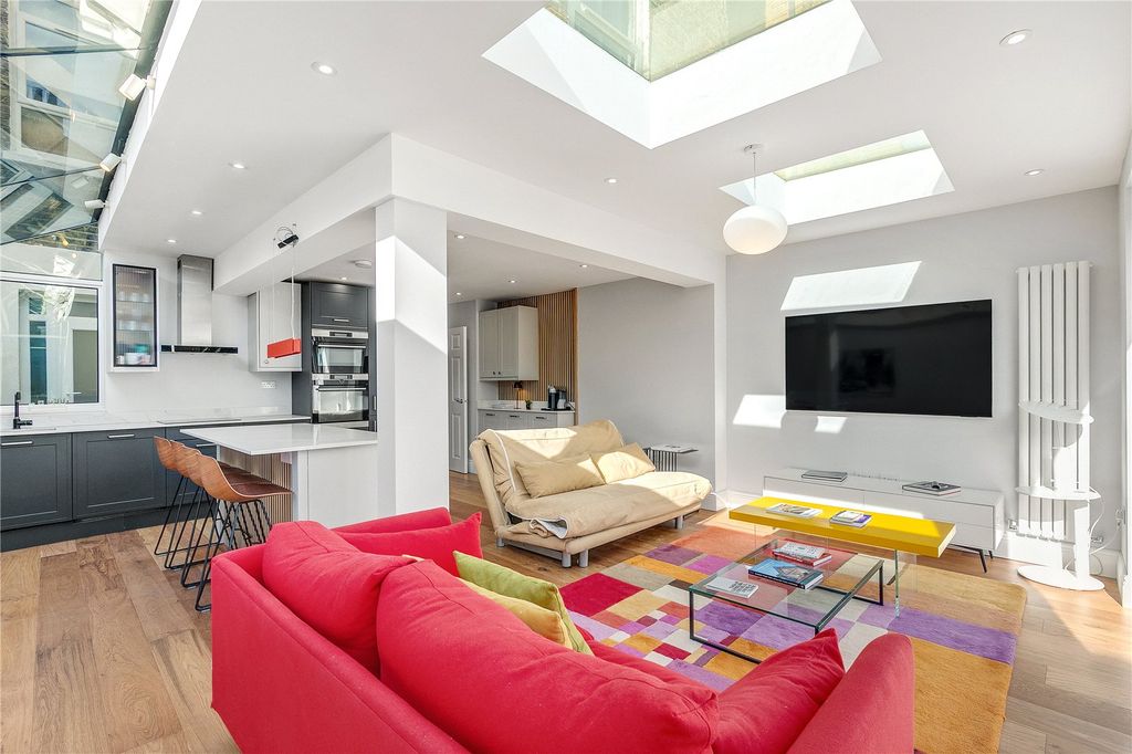 Property photo 2 of 13 Picture No. 03