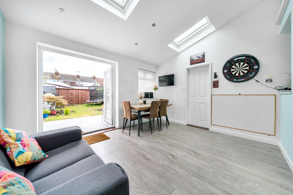 Property photo 3 of 19 1470301-14-6A1Ebbf725cc2.Jpg