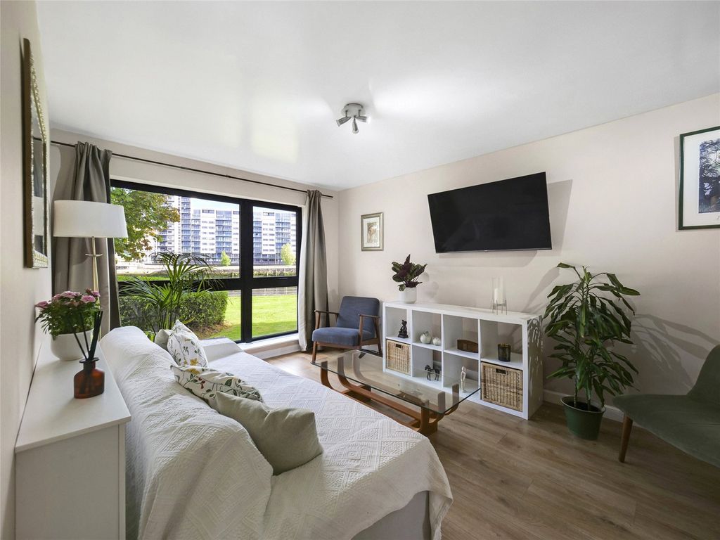 Property photo 2 of 18 Picture No. 04
