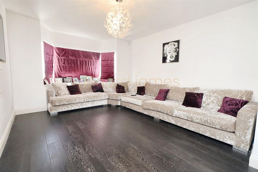 Property photo 2 of 20 Img_3855.Jpg