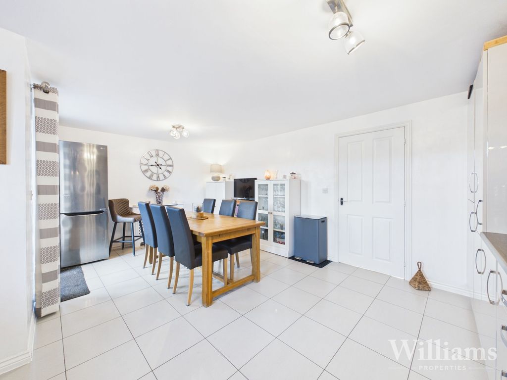 Property photo 2 of 26