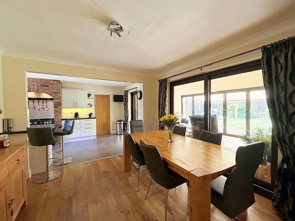 Property photo 2 of 32 44