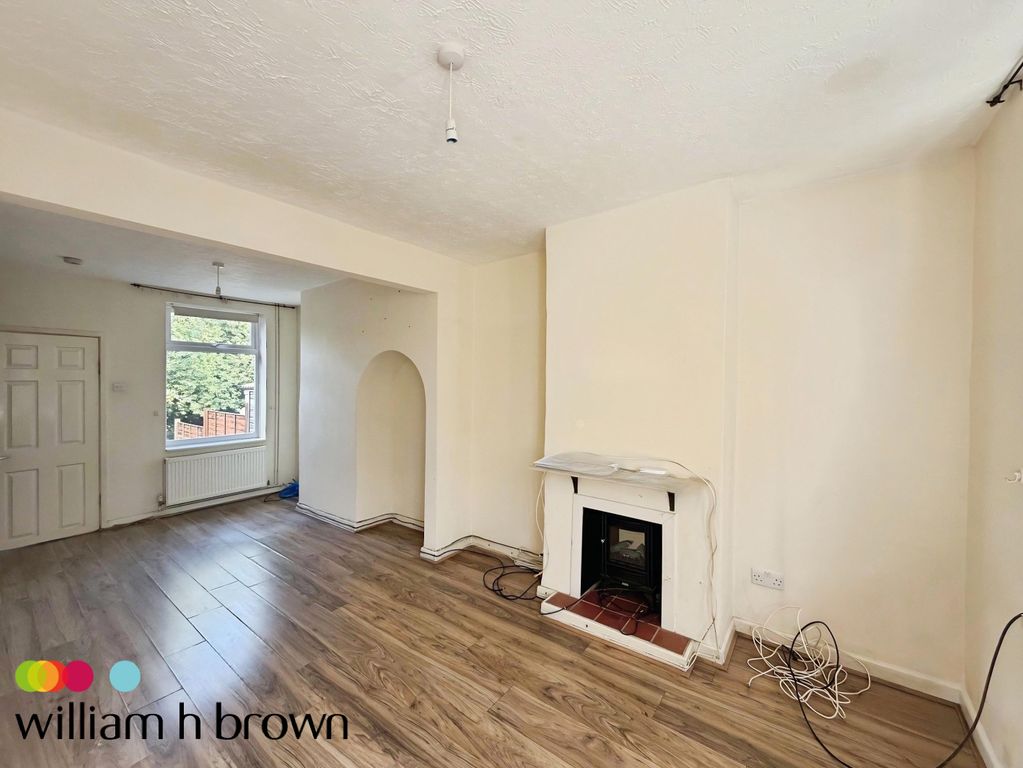 Property photo 3 of 9 Living Room
