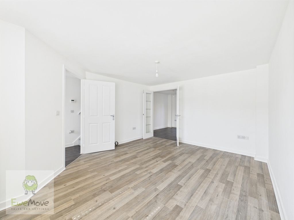 Property photo 3 of 22 Living Room