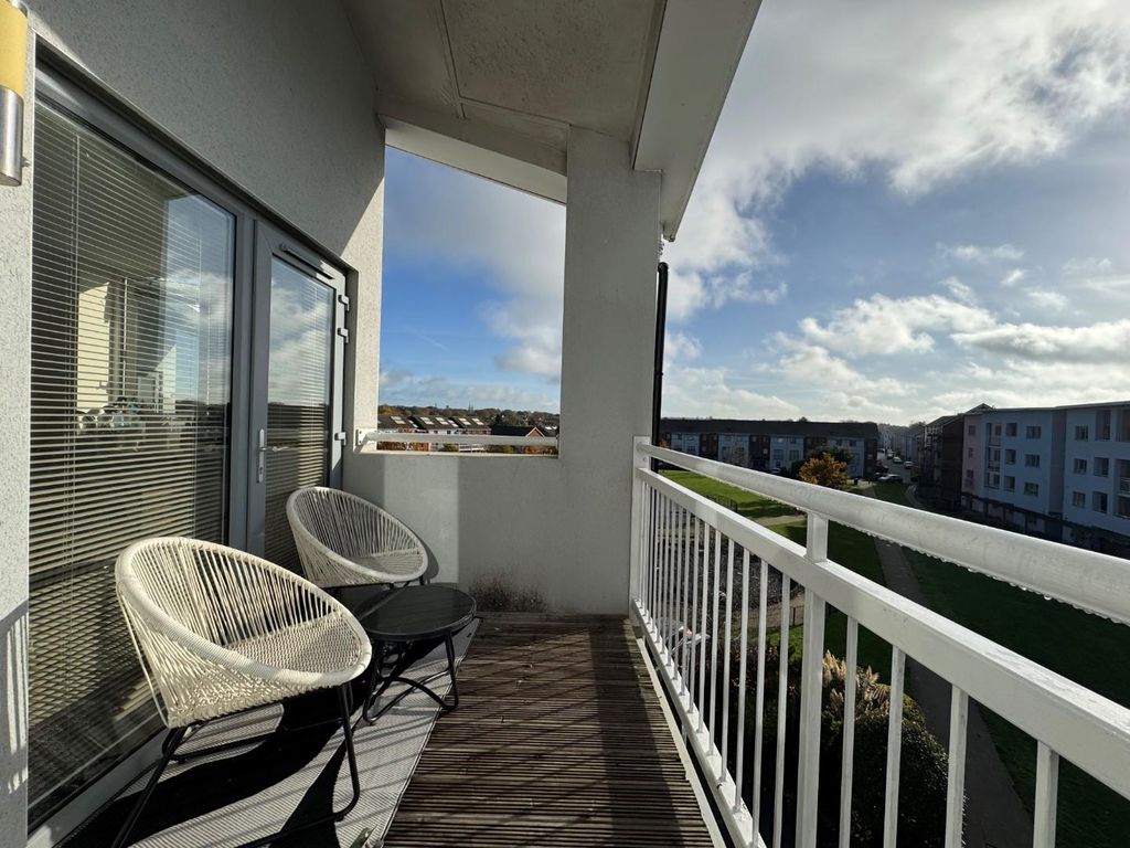 Property photo 2 of 12 999.Jpg