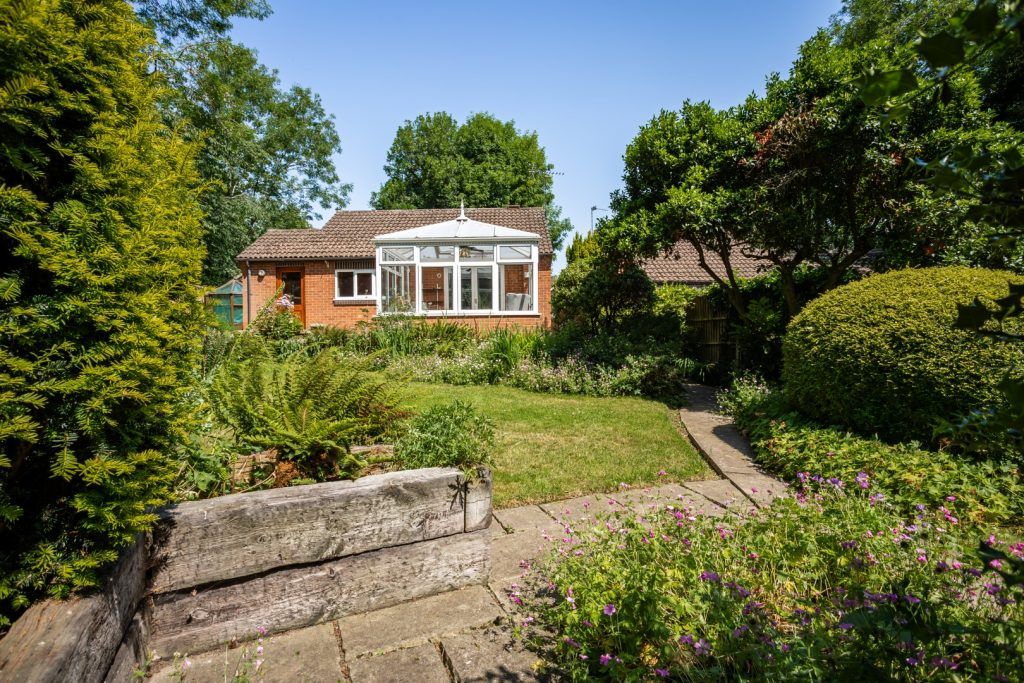 Property photo 2 of 32