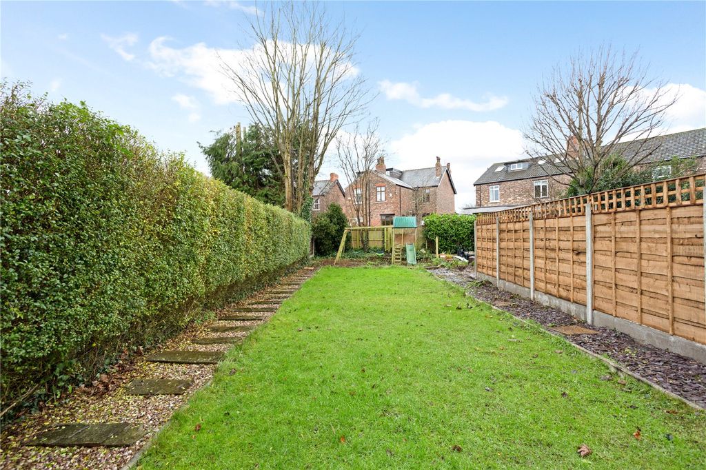 Property photo 3 of 13 Gardeb