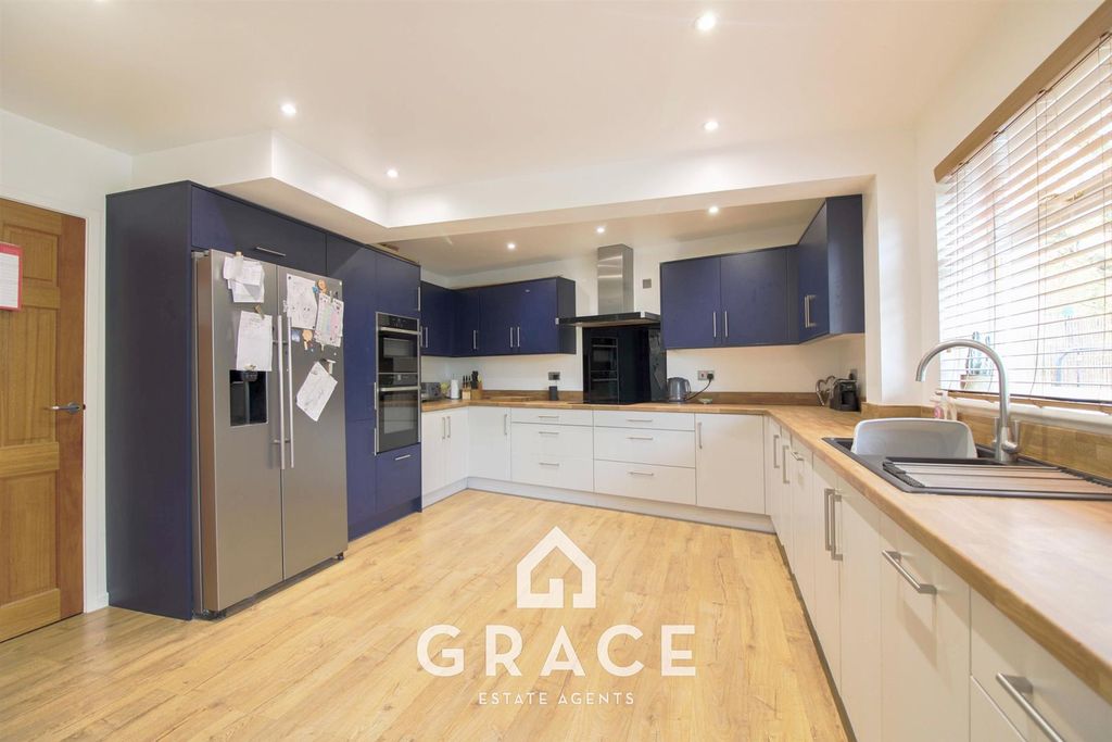 Property photo 3 of 22 Img_5857.Jpg