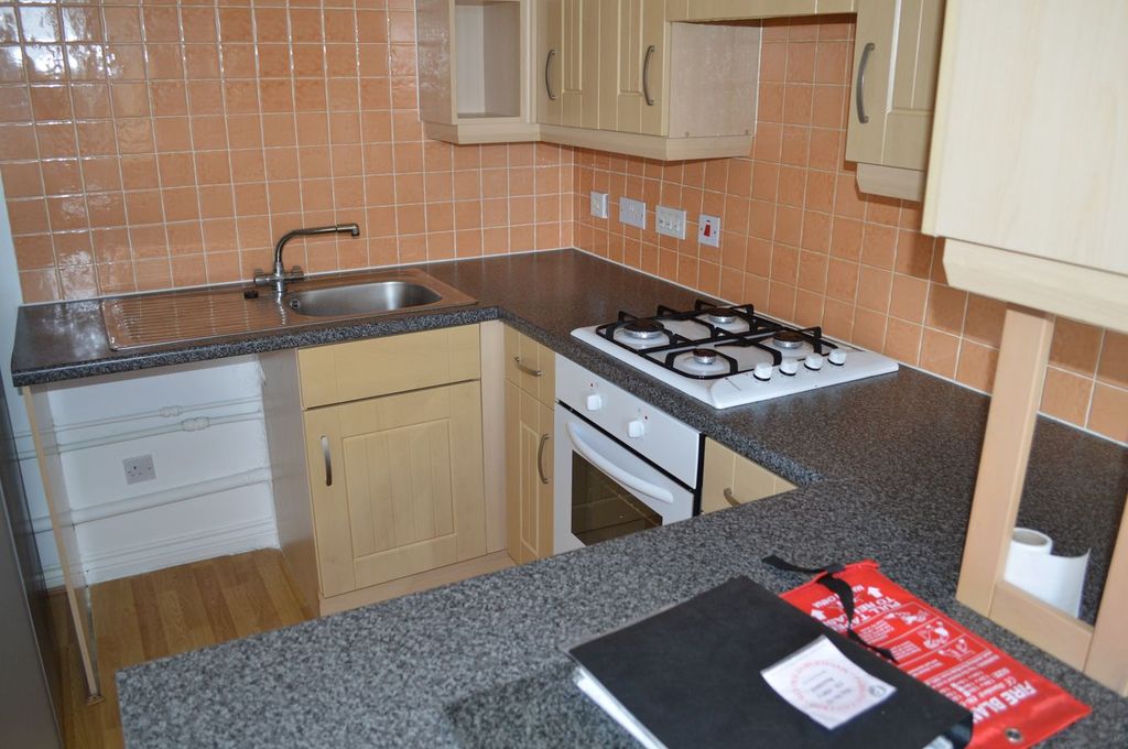 Property photo 3 of 15