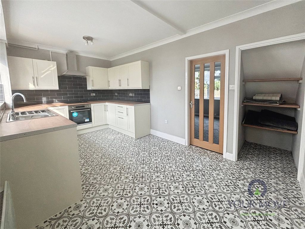 Property photo 3 of 19 Picture No. 04