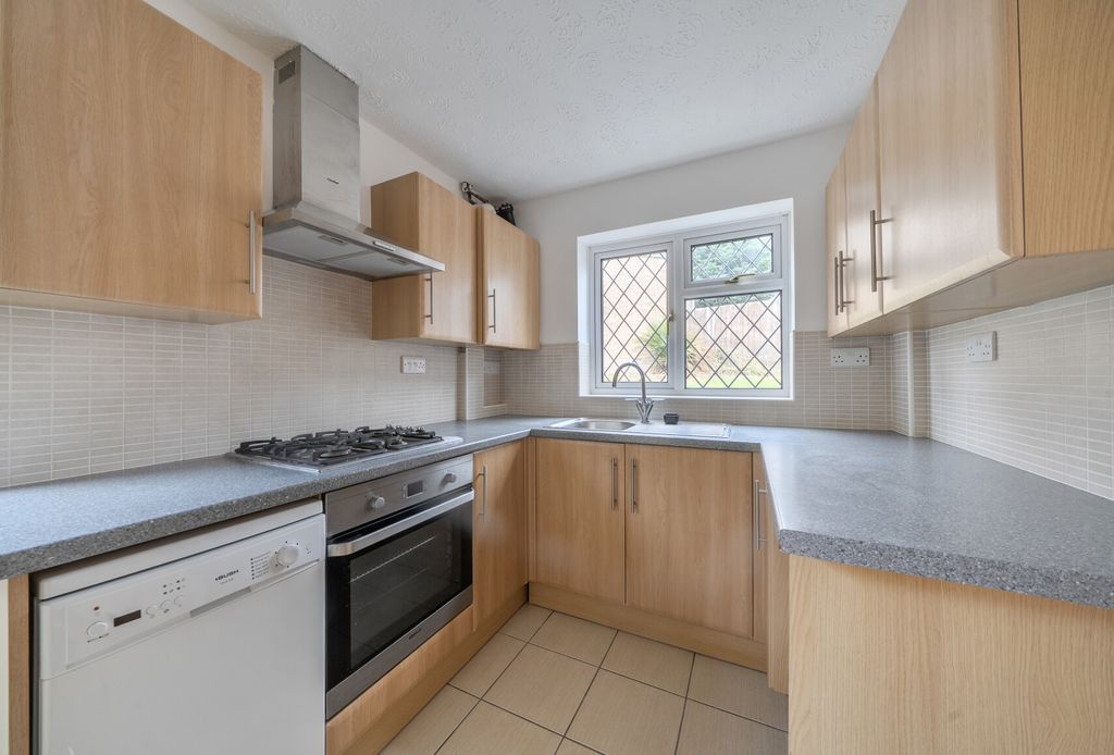 Property photo 3 of 16 1466333-3-6A0Ec99...