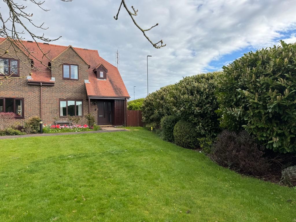 Property photo 1 of 18 Front