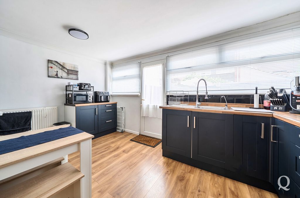 Property photo 3 of 20 Ac453B18-5A55-409...