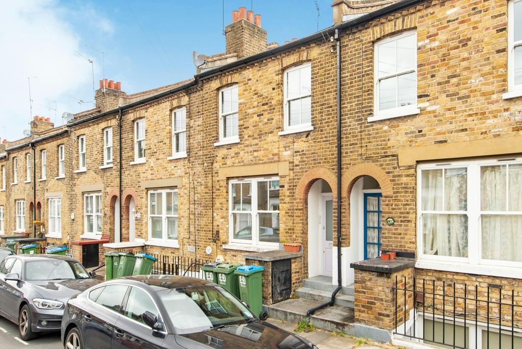 Property photo 1 of 5 Front External