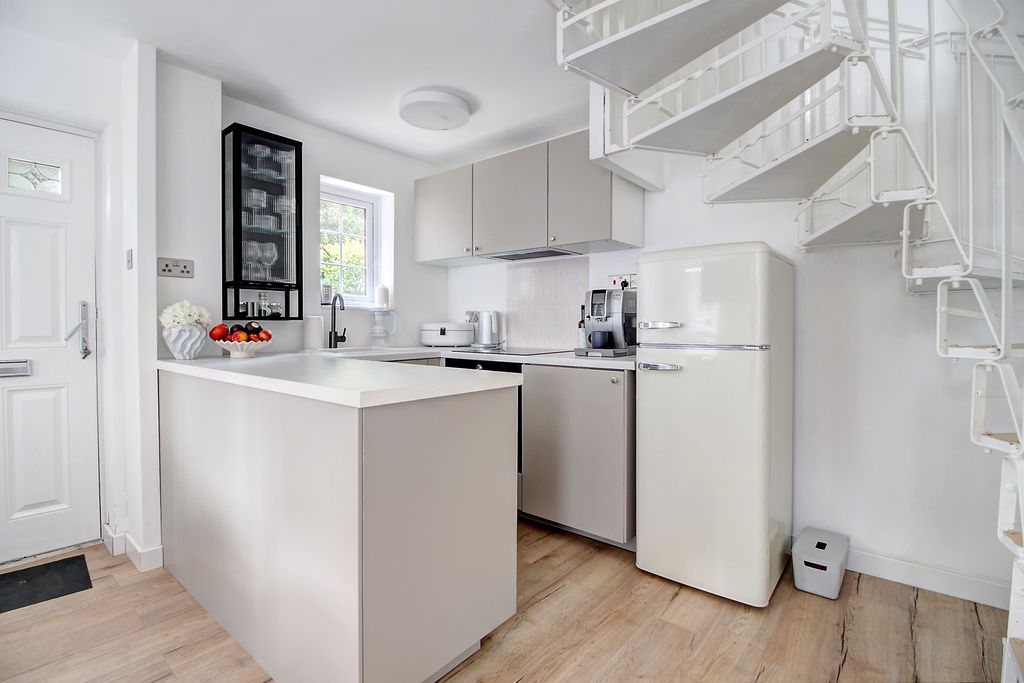 Property photo 2 of 13 Kitchen