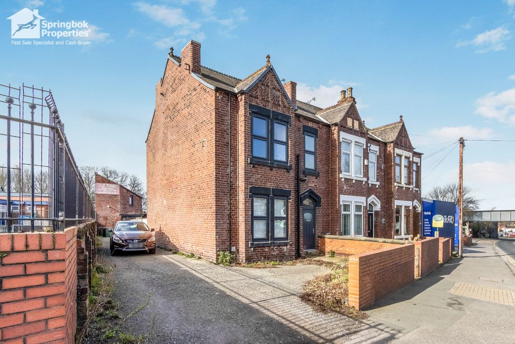 Property photo 1 of 13 Front View