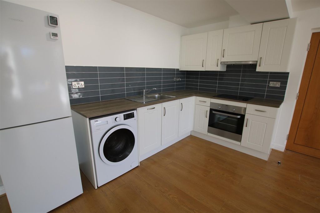 Property photo 3 of 12 Kitchen.Jpg