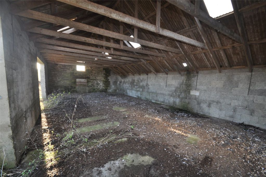 Property photo 2 of 5 Barn