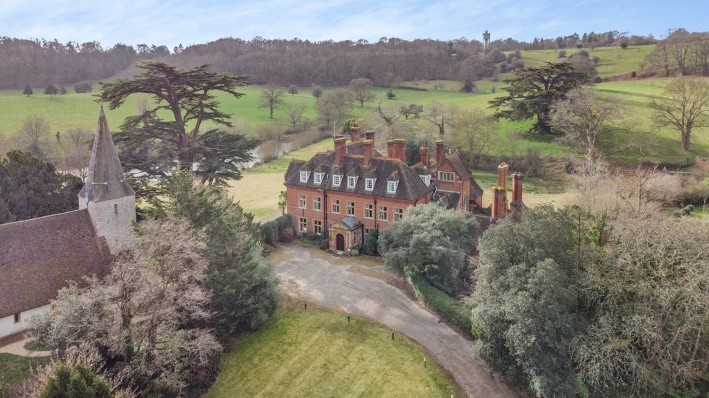 Property photo 1 of 15 Eastbury Manor