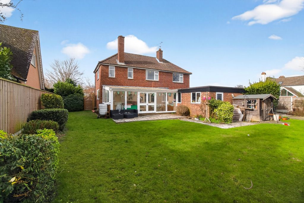 Property photo 2 of 20