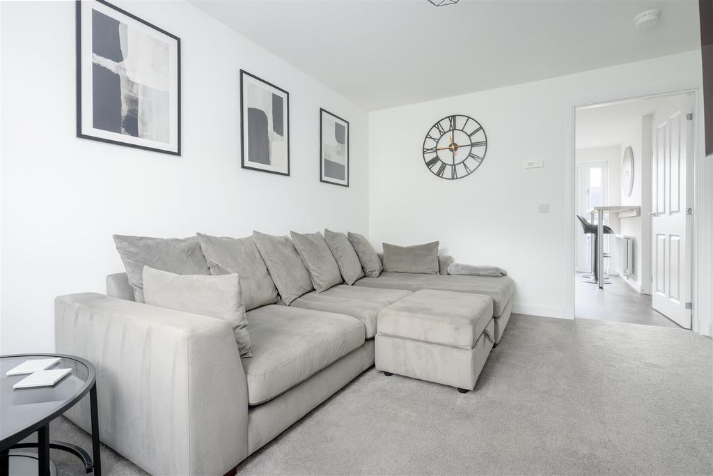 Property photo 2 of 20 S002.Jpg