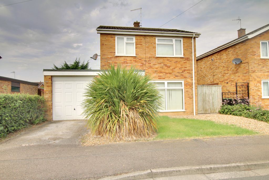 Property photo 1 of 9