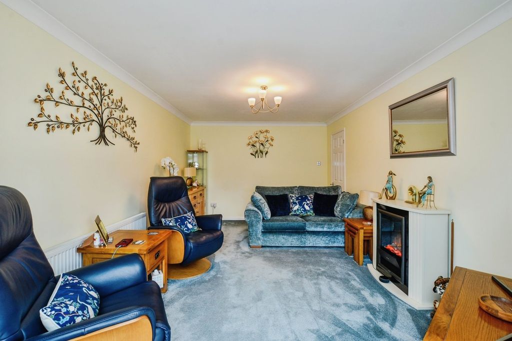 Property photo 3 of 15