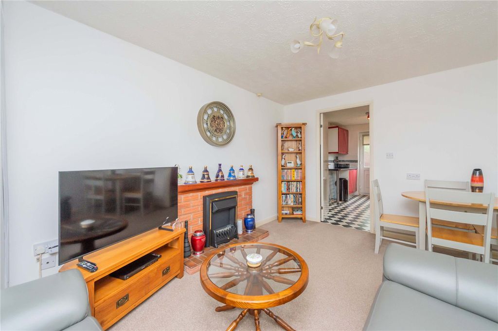 Property photo 2 of 25 Picture No. 14