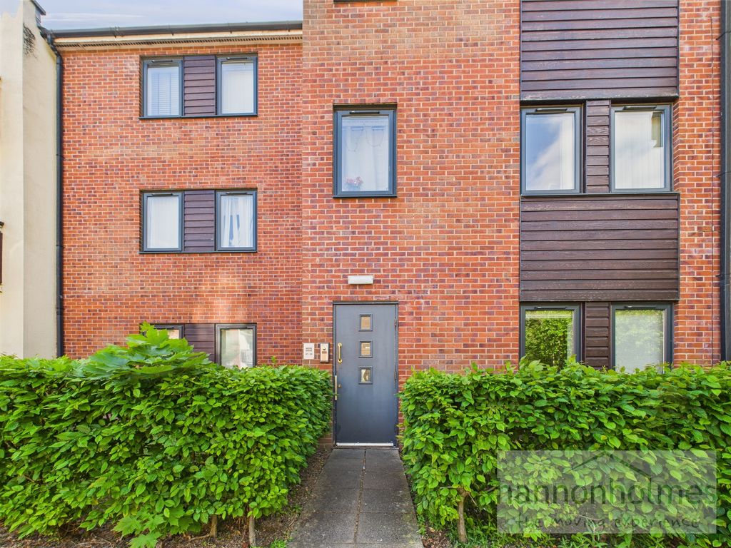 Property photo 1 of 15 Cam05283G0-Pr0052-Still015