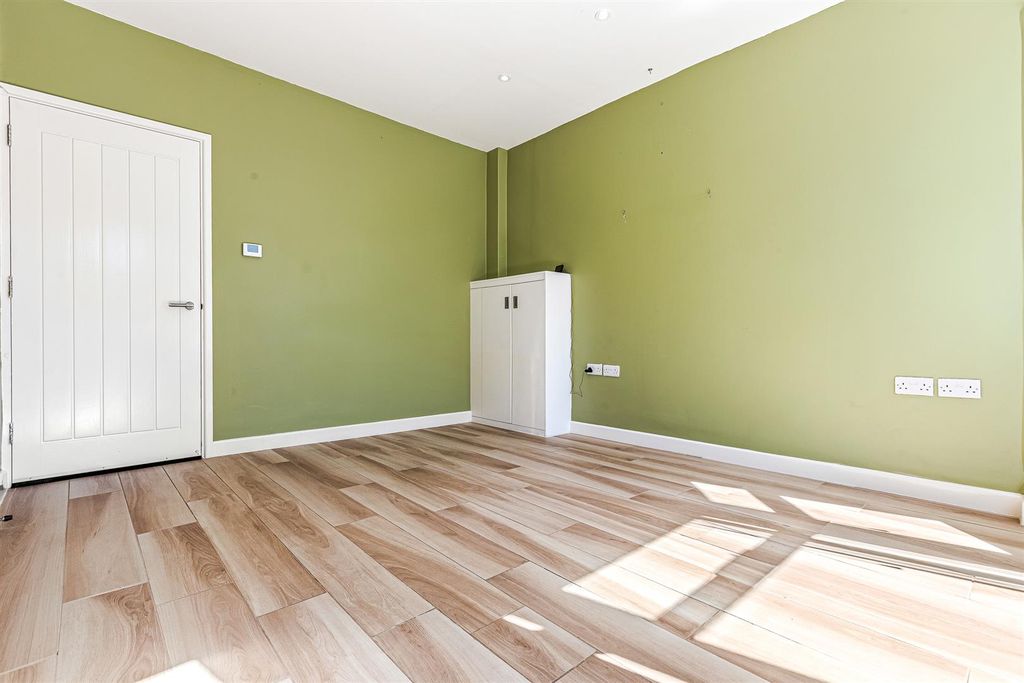 Property photo 2 of 24 Image 16.Jpg