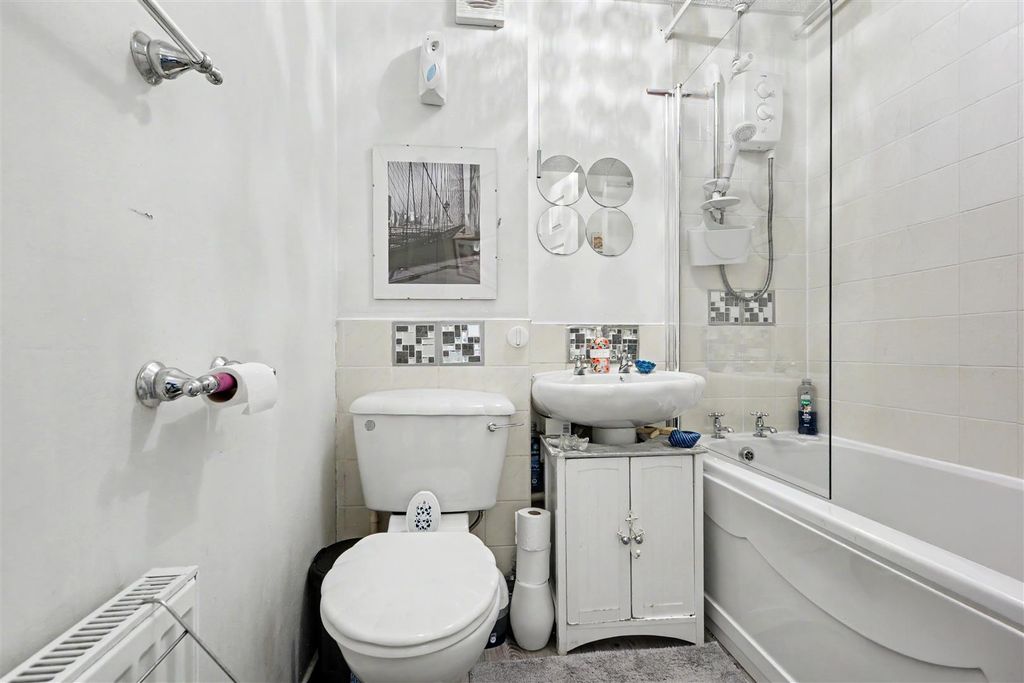 Property photo 3 of 12 Bathroom_2.Jpeg