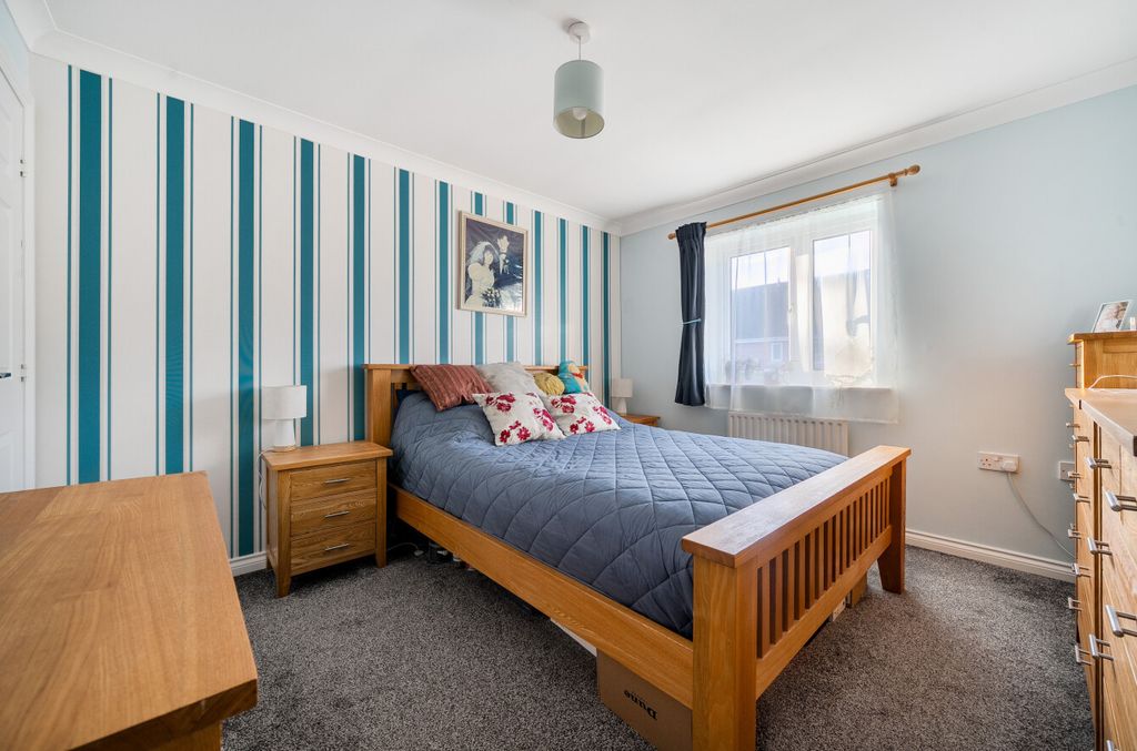 Property photo 3 of 12 1386291-21-6929d3...