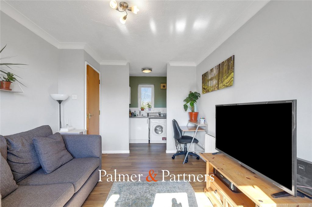 Property photo 2 of 9 Picture No. 04