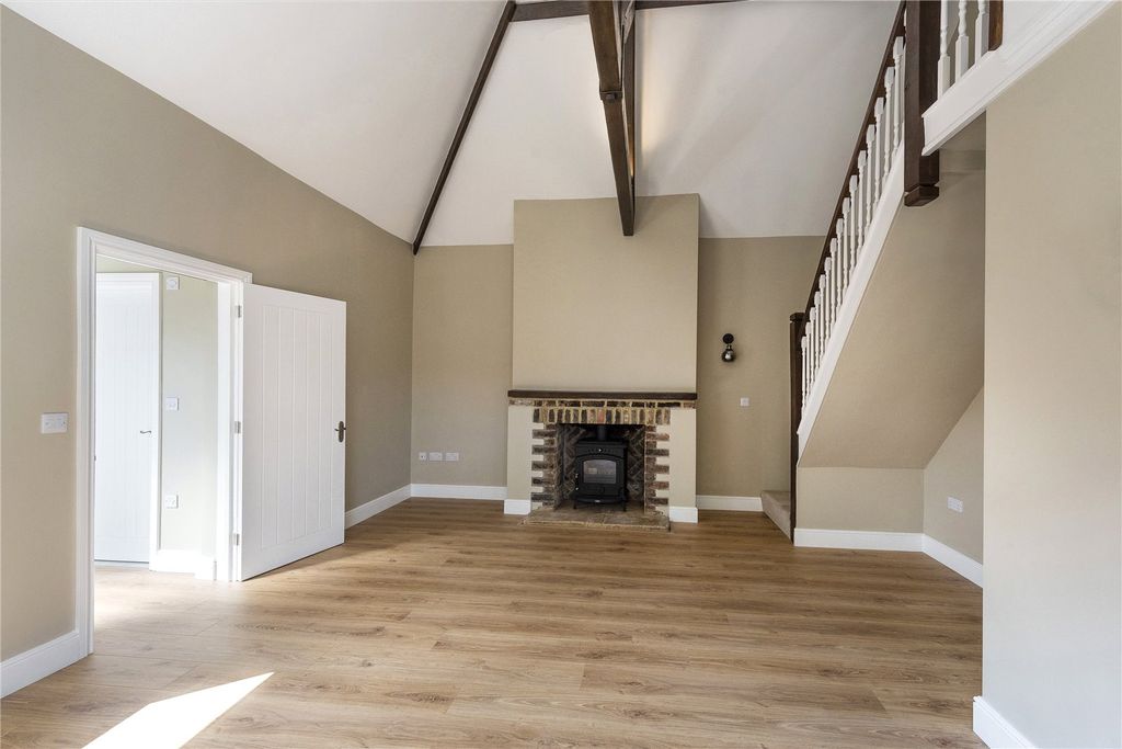 Property photo 2 of 18 Picture No. 04