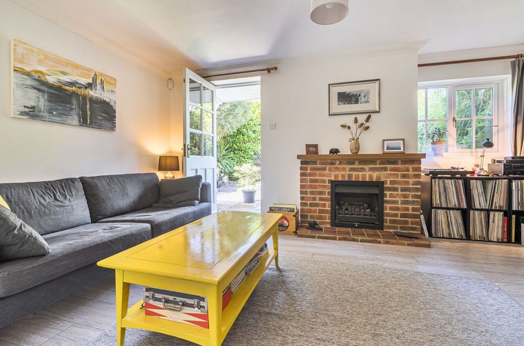 Property photo 2 of 19