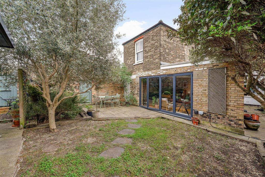 Property photo 3 of 15 19220155 (38).Jpg