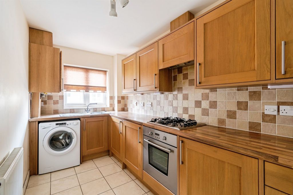 Property photo 2 of 12