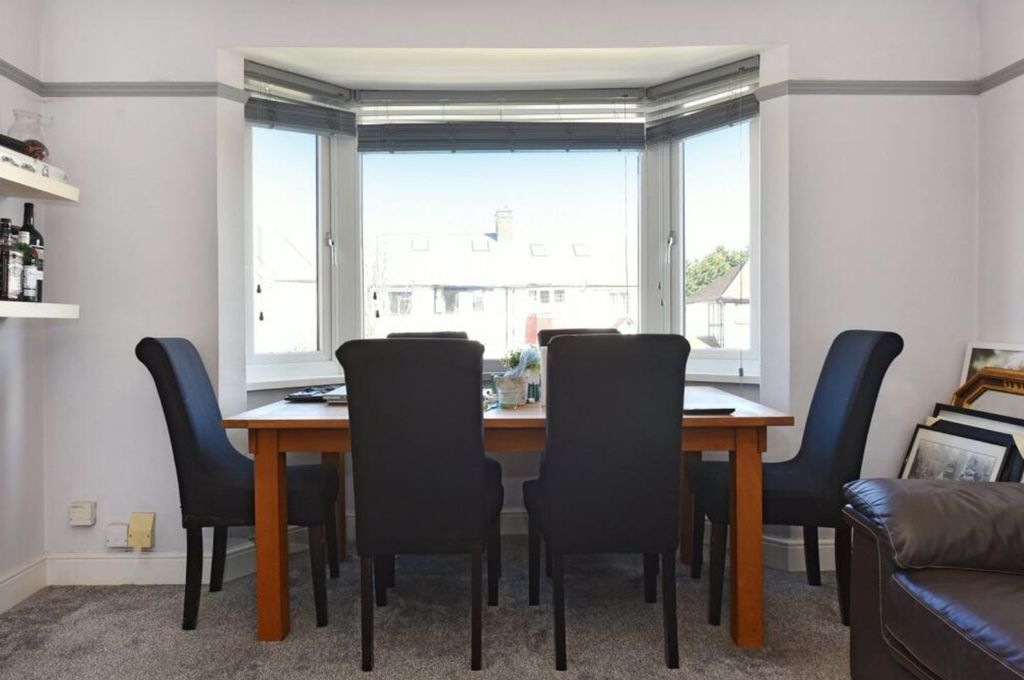 Property photo 3 of 10 Dining Room