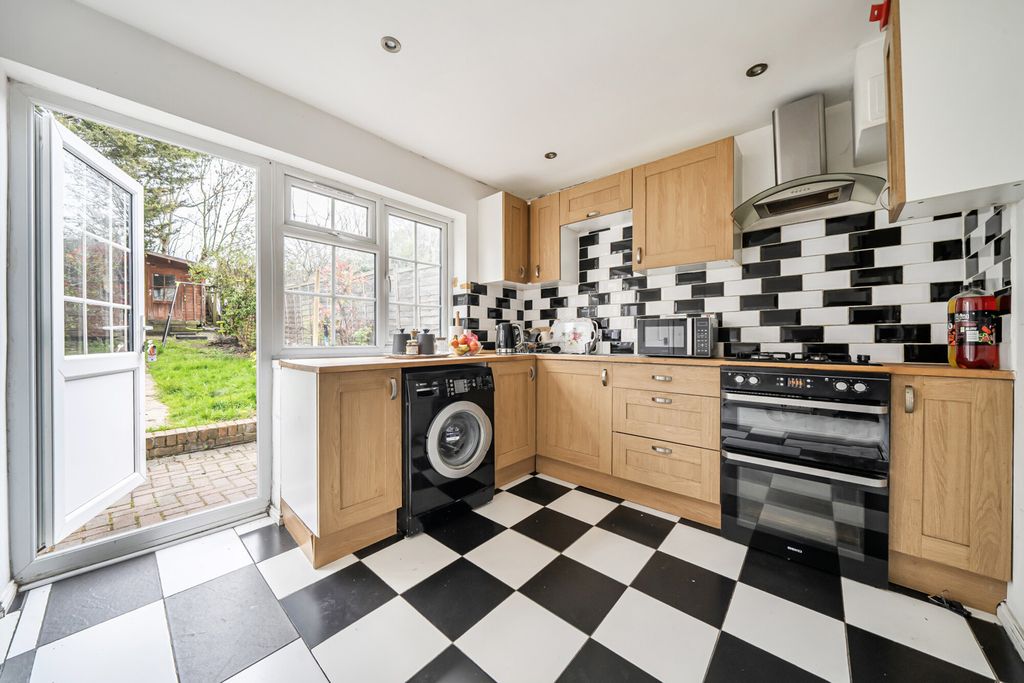 Property photo 2 of 12 1436791-10-69ce4B...