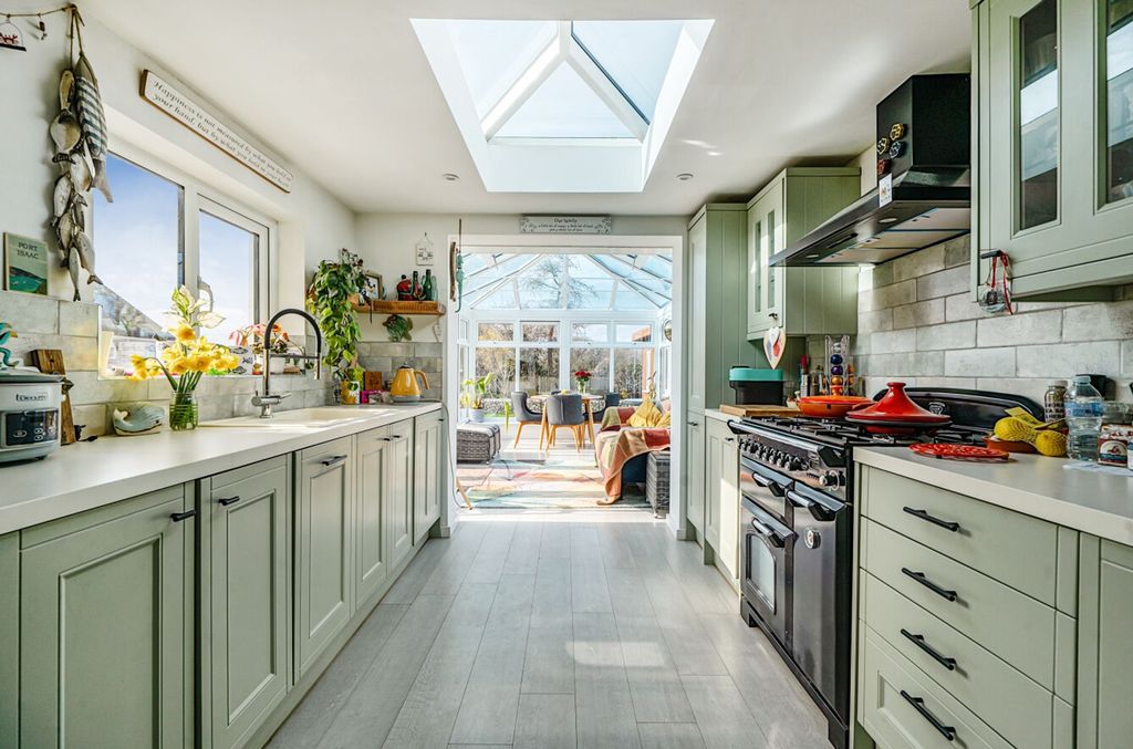 Property photo 3 of 22