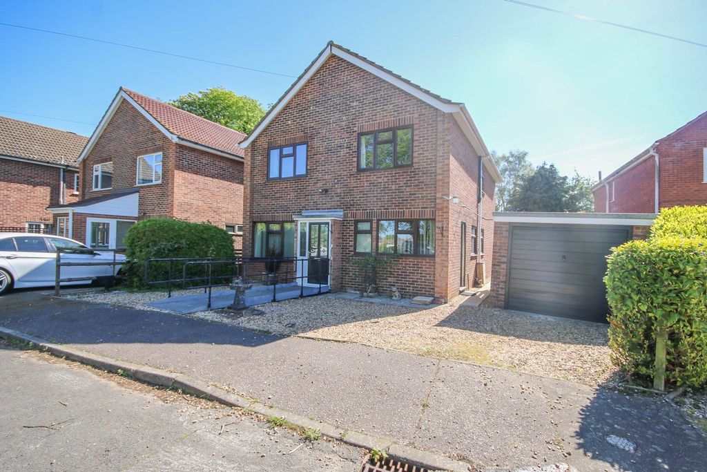 Property photo 1 of 16