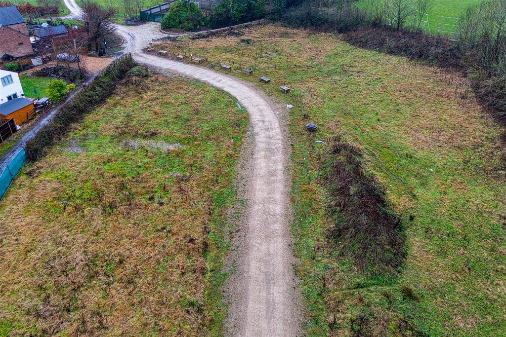 Property photo 2 of 18 Aerial