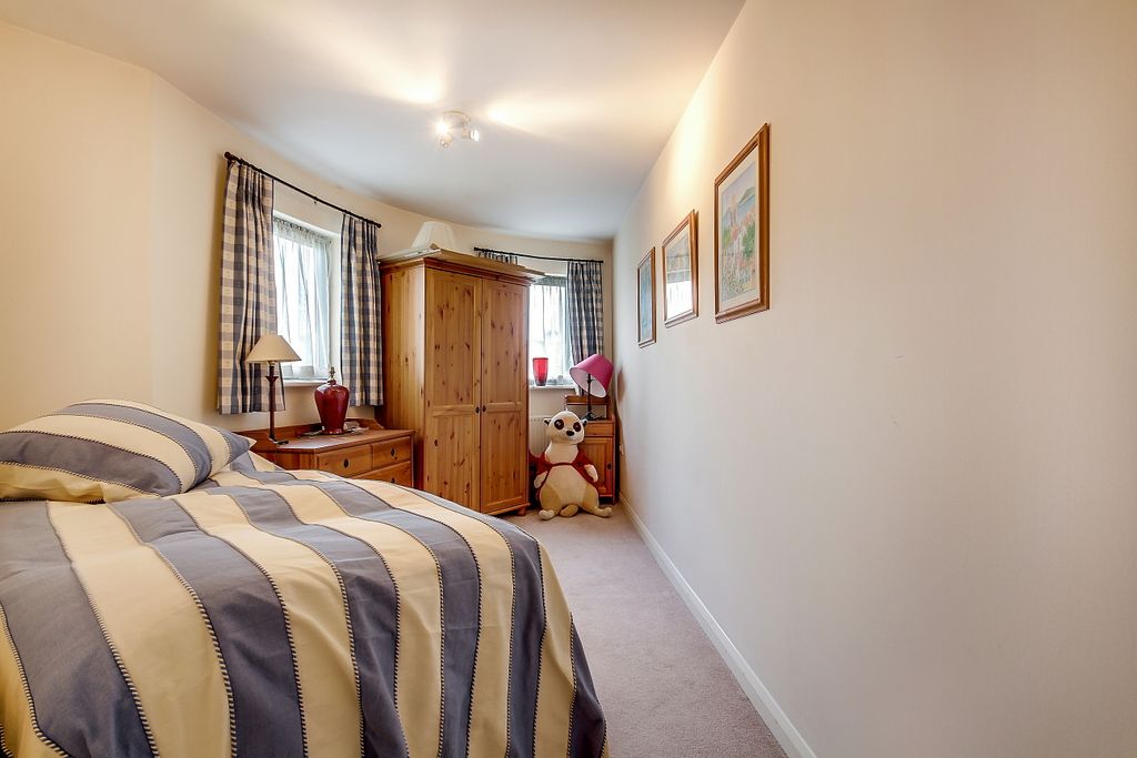 Additional image 9 of 2 bed flat for saleGreenford Road, Greenford UB6